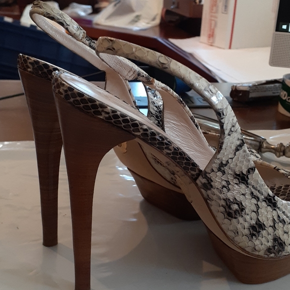 ❤️ #45 Elie Tahari snakeskin leather sling back pumps - Picture 3 of 7